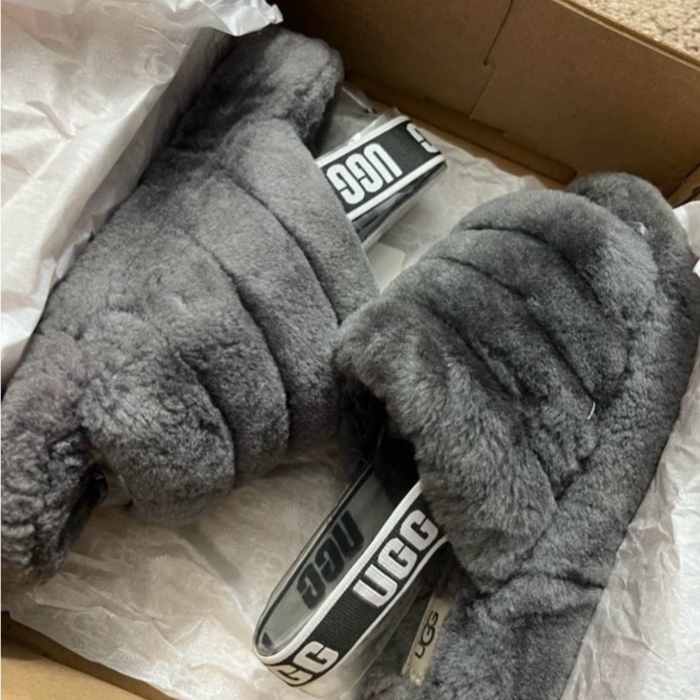 UGG Slides